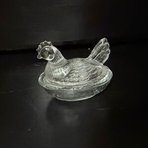Clear Asian 3” Hen On Nest Glass